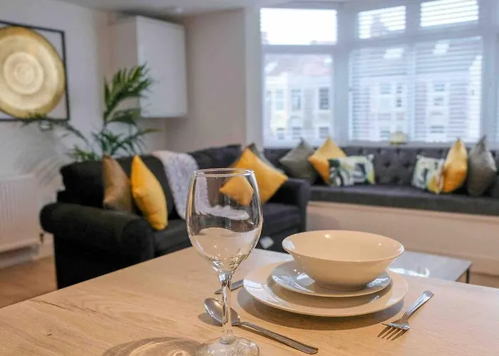 Garden Of Eden 1 Bedroom Flat In Fishponds Bristol