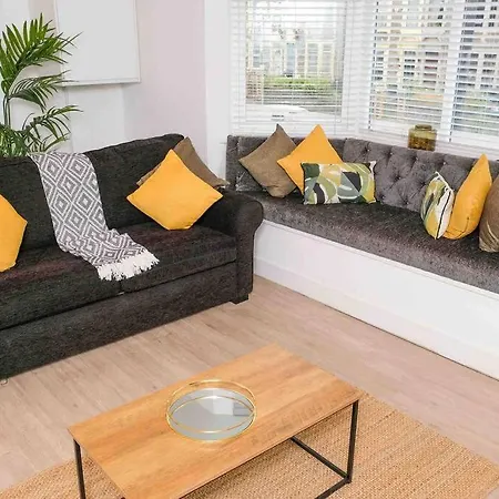 Garden Of Eden 1 Bedroom Flat In Fishponds *